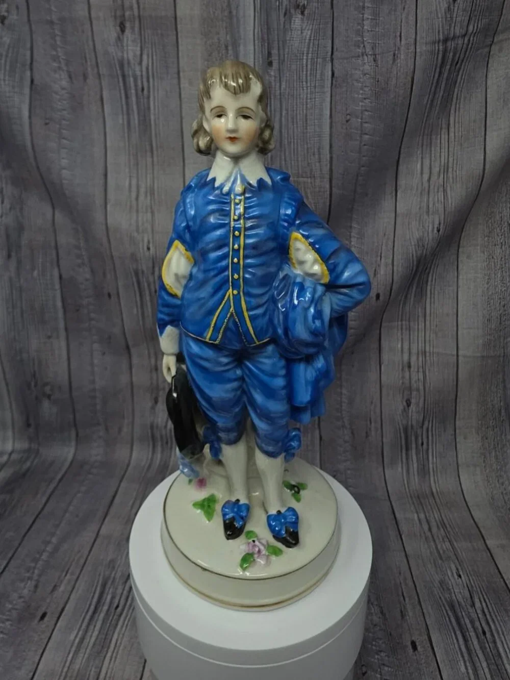 Vintage Japan Porcelain Gainsborough's Blue Boy in Colonial Attire 1970s 8.5